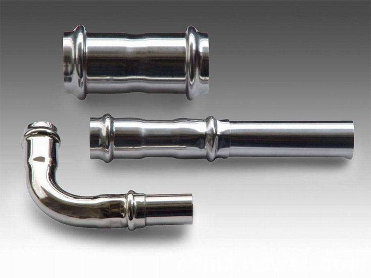 不锈钢管和铜管哪个更适合用作给水管？
